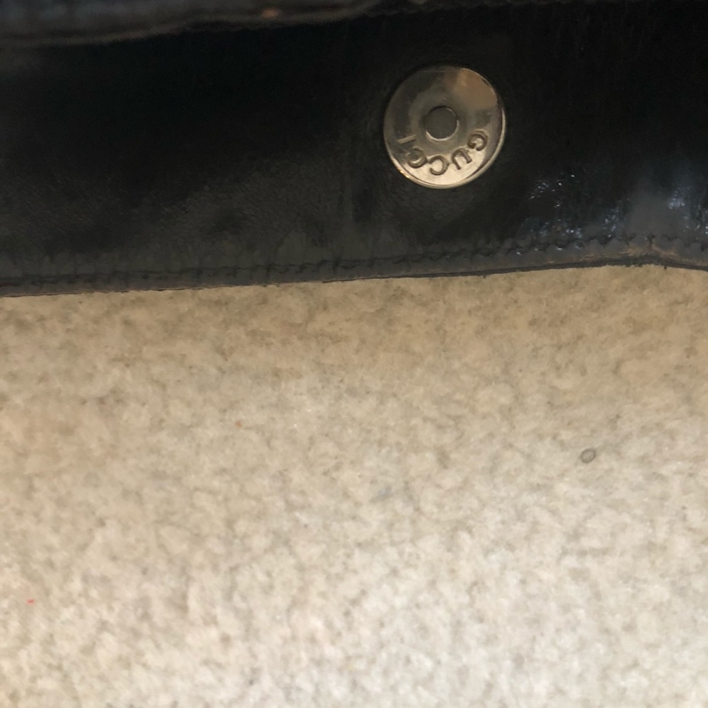 Authentic Gucci - Picture 4 of 6